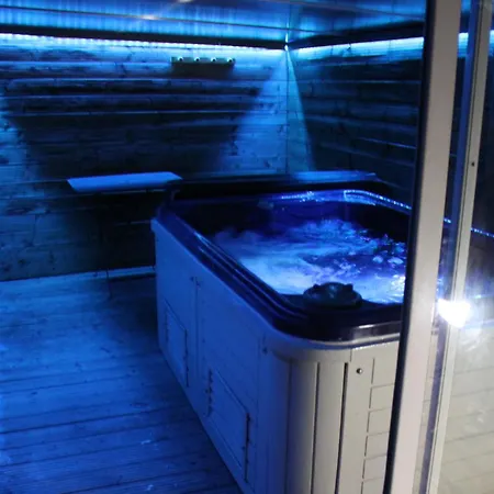 Petit Climatise Avec Jacuzzi Prive * Le Beausset
